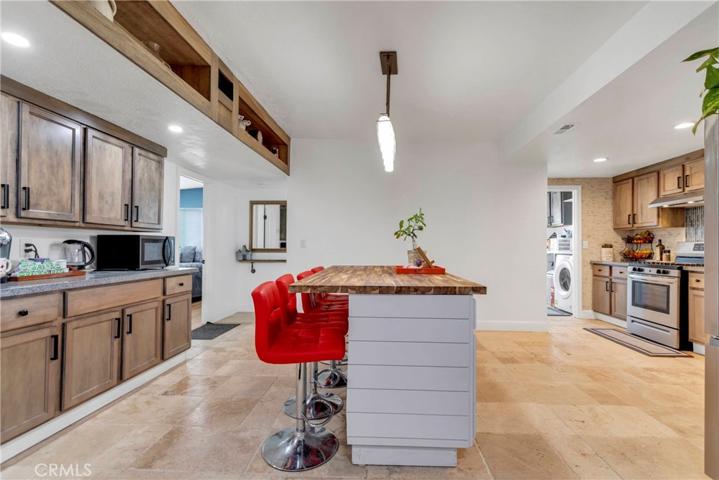 4325 W Avenue L-4, Quartz Hill, California 93536