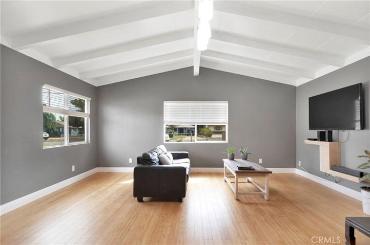 4325 W Avenue L-4, Quartz Hill, California 93536