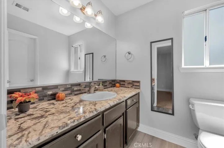 9568 N Barton Avenue, Fresno, California 93720