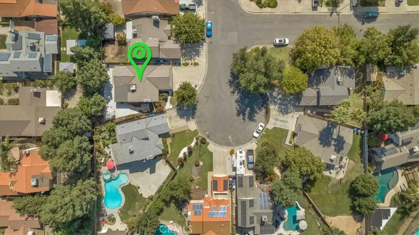 9568 N Barton Avenue, Fresno, California 93720