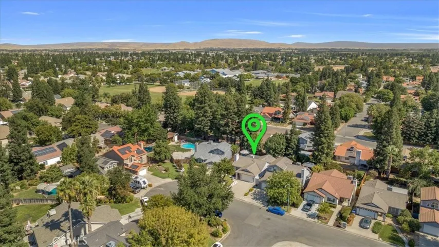 9568 N Barton Avenue, Fresno, California 93720