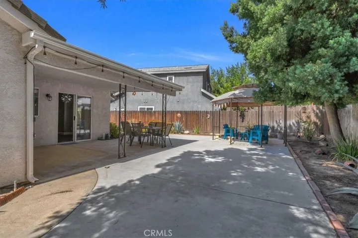 9568 N Barton Avenue, Fresno, California 93720