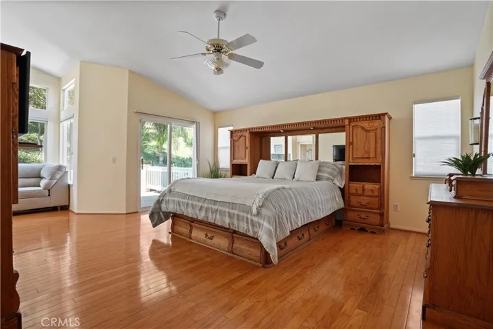 28811 Park Woodland Place, Saugus, California 91390