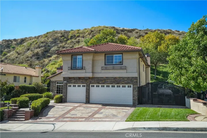 28811 Park Woodland Place, Saugus, California 91390