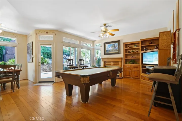 28811 Park Woodland Place, Saugus, California 91390