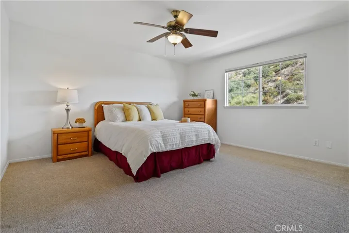 28811 Park Woodland Place, Saugus, California 91390