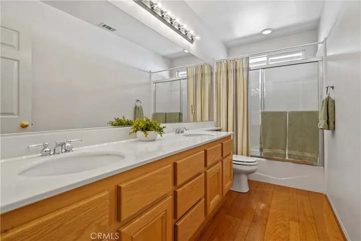 28811 Park Woodland Place, Saugus, California 91390