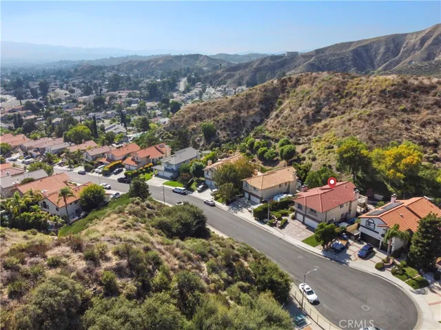 28811 Park Woodland Place, Saugus, California 91390