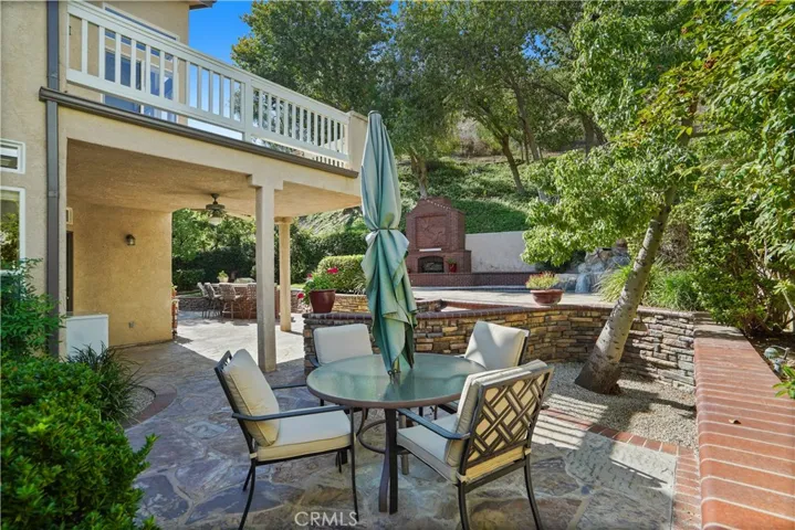 28811 Park Woodland Place, Saugus, California 91390