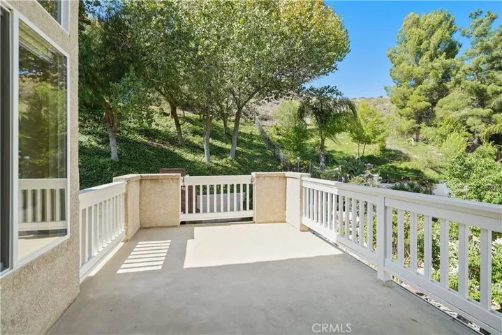 28811 Park Woodland Place, Saugus, California 91390