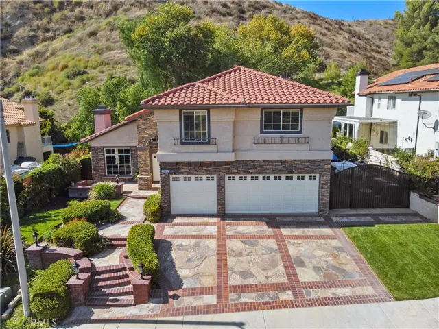 28811 Park Woodland Place, Saugus, California 91390