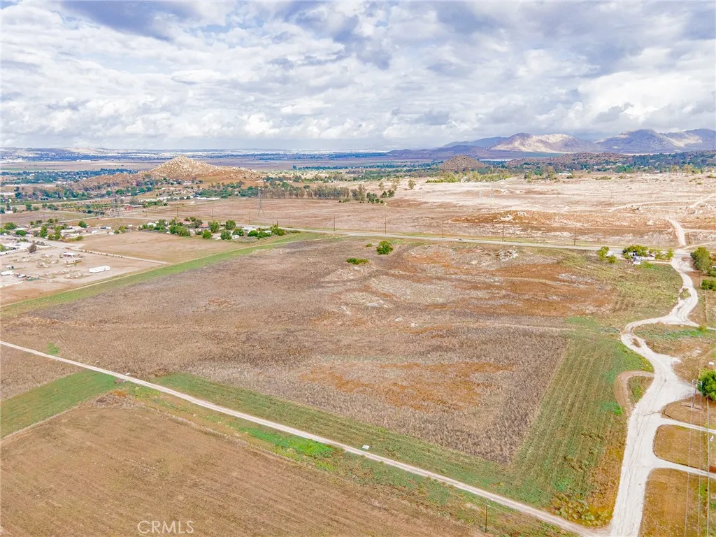 23489 Mapes Road, Romoland, California 92585 home-pic-8