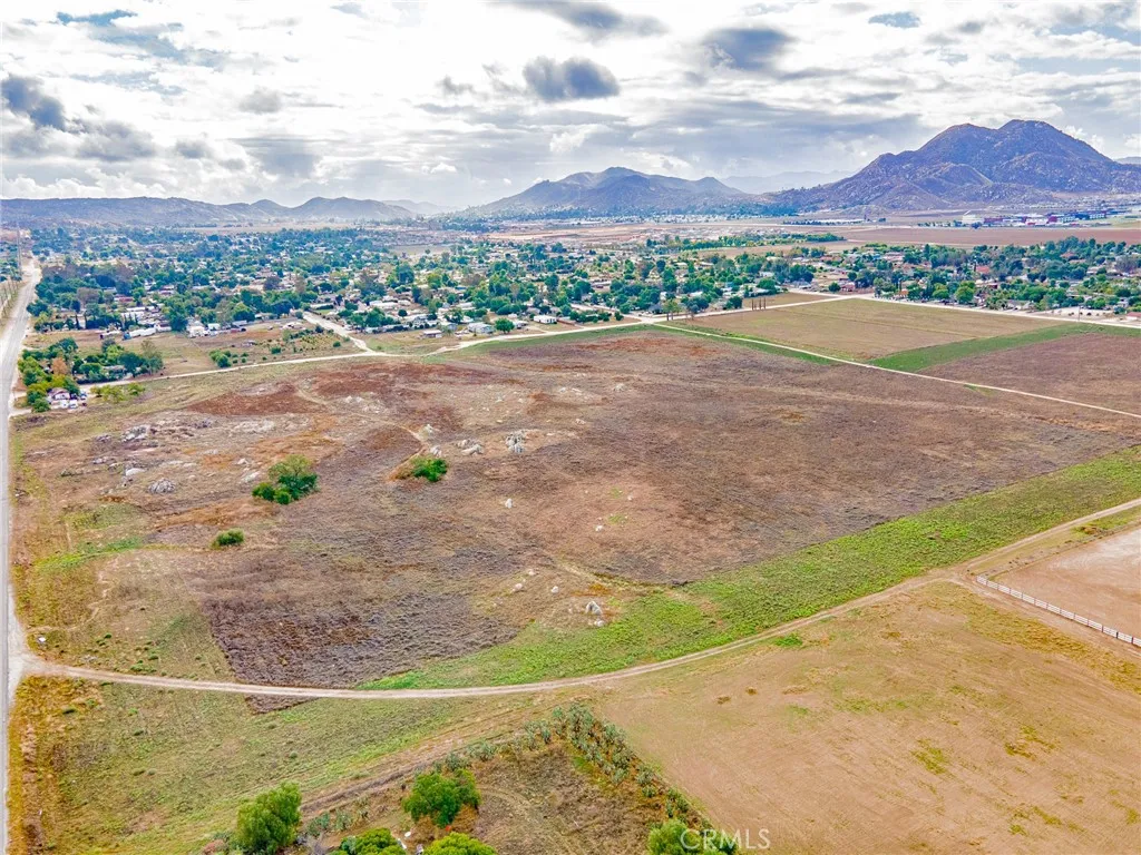 23489 Mapes Road, Romoland, California 92585 home-pic-6