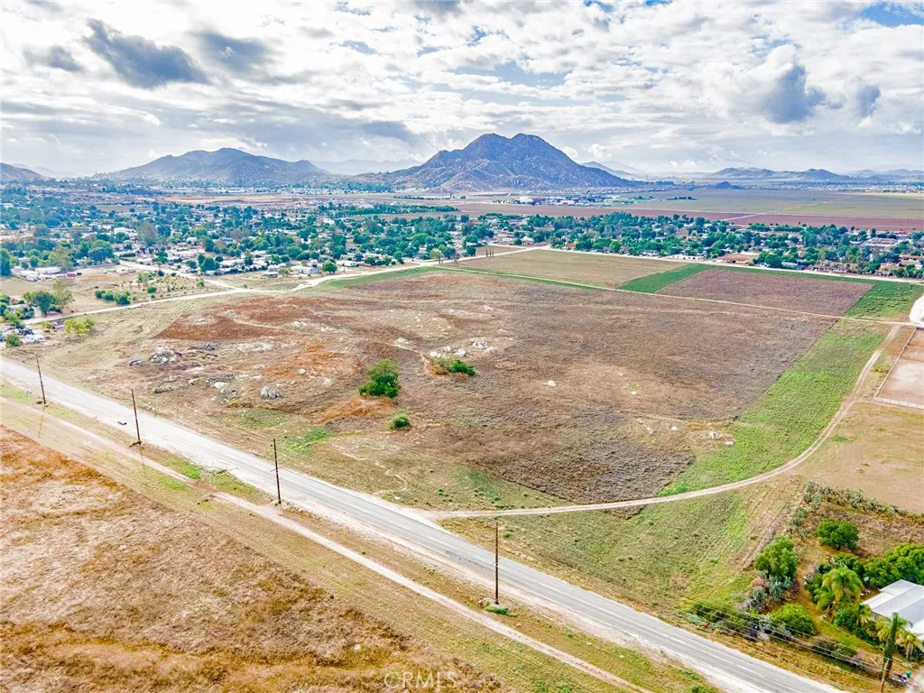 23489 Mapes Road, Romoland, California 92585 home-pic-3