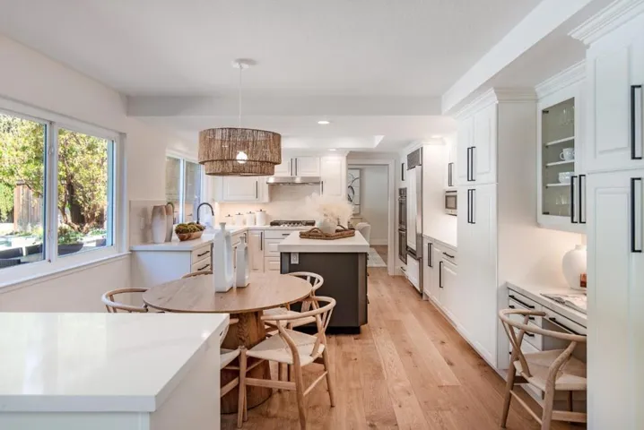 8 Hillbrook Drive, Portola Valley, California 94028