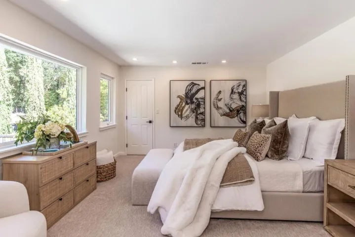 8 Hillbrook Drive, Portola Valley, California 94028