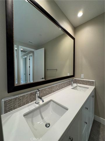 125 Della, Irvine, California 92602
