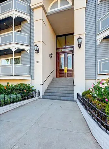 2411 Prospect Avenue Unit 221, Hermosa Beach, California 90254