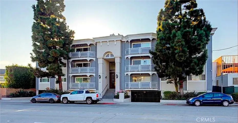 2411 Prospect Avenue Unit 221, Hermosa Beach, California 90254