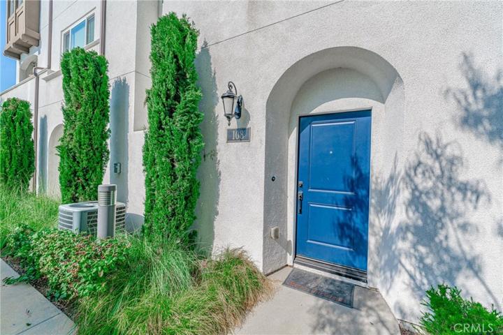 8134 3rd Street Unit 108, Downey, California 90241