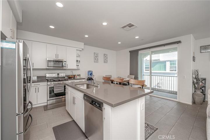 8134 3rd Street Unit 108, Downey, California 90241