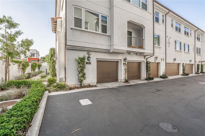 8134 3rd Street Unit 108, Downey, California 90241