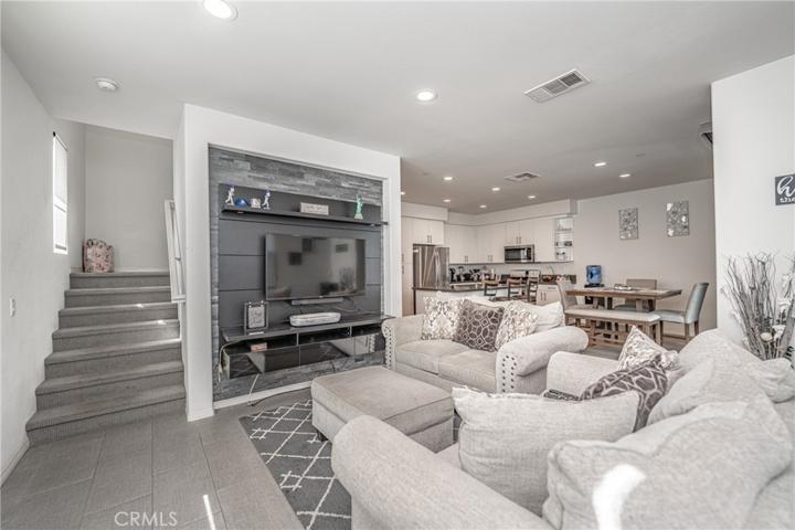 8134 3rd Street Unit 108, Downey, California 90241