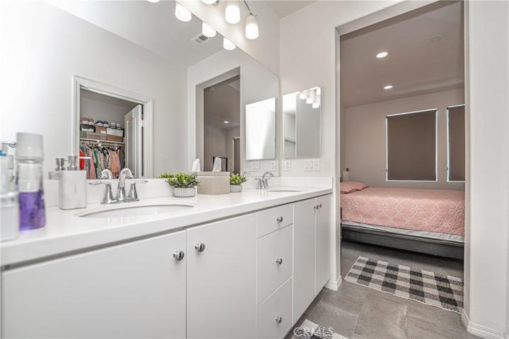 8134 3rd Street Unit 108, Downey, California 90241