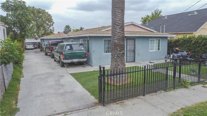 916 E 40th Place, Los Angeles, California 90011