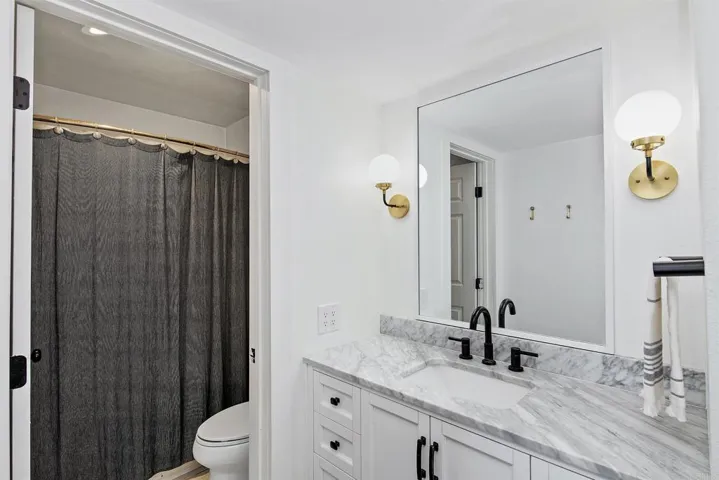 193 Mangano Circle, Encinitas, California 92024