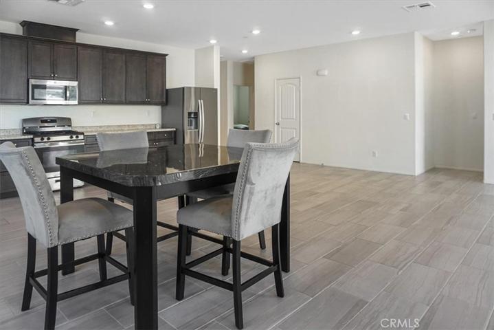 29475 Mesquite Way, Winchester, California 92596