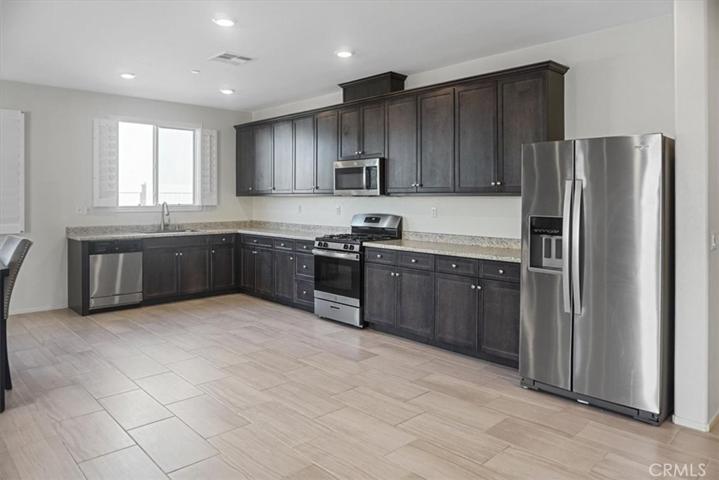 29475 Mesquite Way, Winchester, California 92596