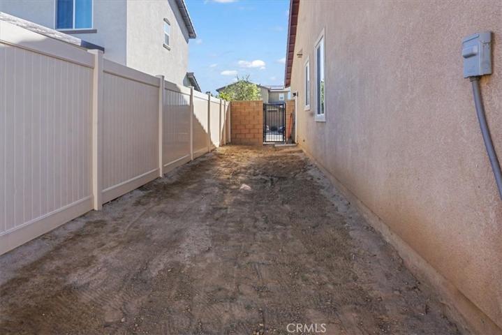 29475 Mesquite Way, Winchester, California 92596