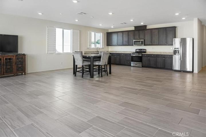 29475 Mesquite Way, Winchester, California 92596
