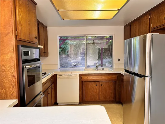 23712 Highlander Road, West Hills, California 91307