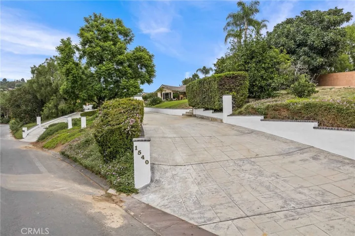 Driveway Entrance