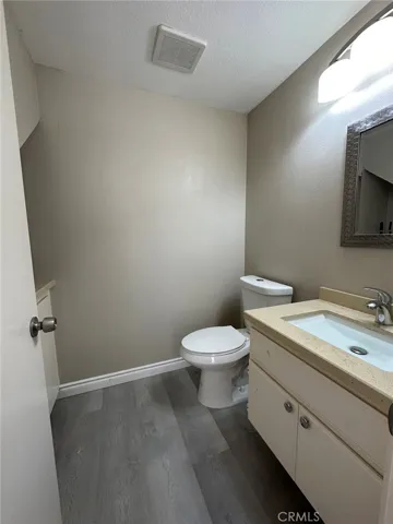7 Almador, Irvine, California 92614