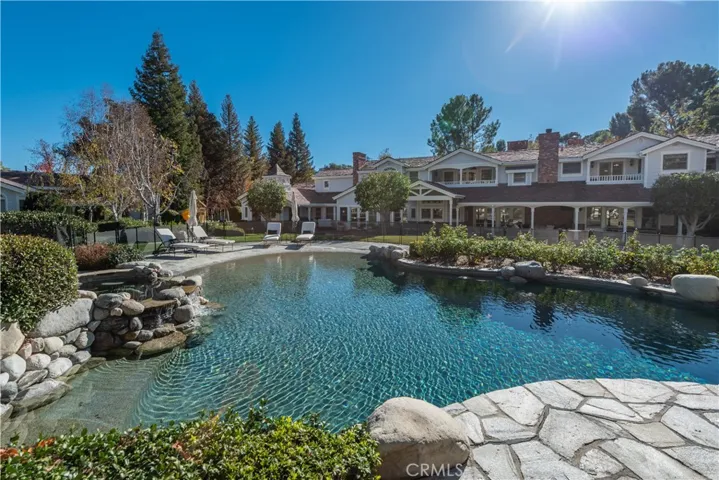 Beach entry pool