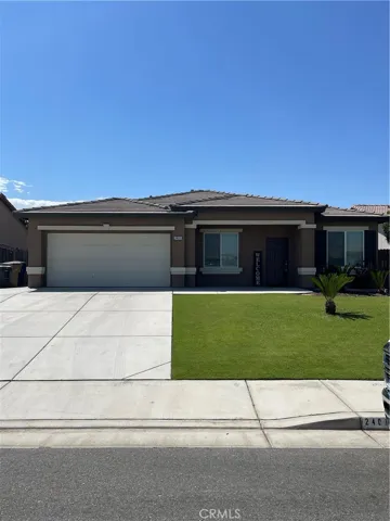 2401 Donnalynn Street, Bakersfield, California 93313