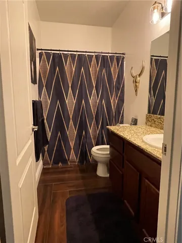 2401 Donnalynn Street, Bakersfield, California 93313