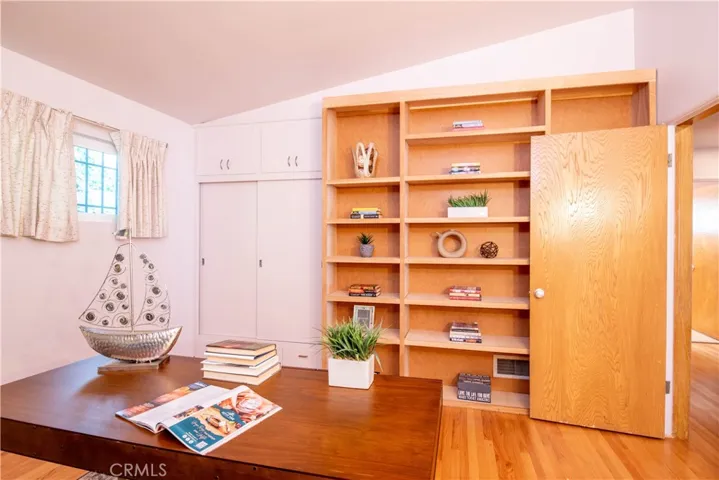 1615 Trenton Avenue, Glendale, California 91206