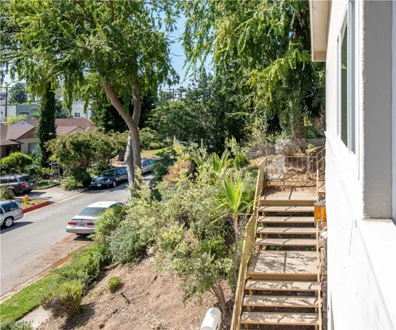 1615 Trenton Avenue, Glendale, California 91206