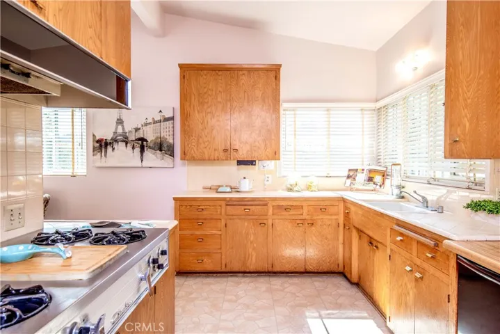 1615 Trenton Avenue, Glendale, California 91206