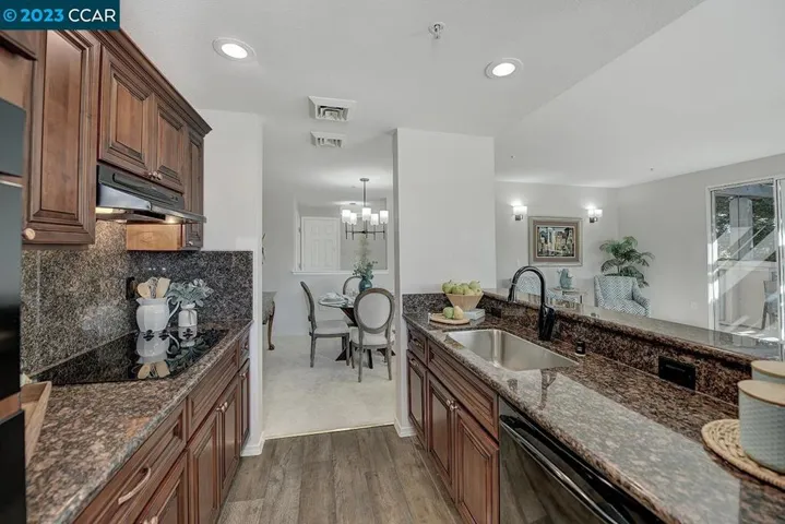 1840 Tice Creek Dr Unit 2430, Walnut Creek, California 94595