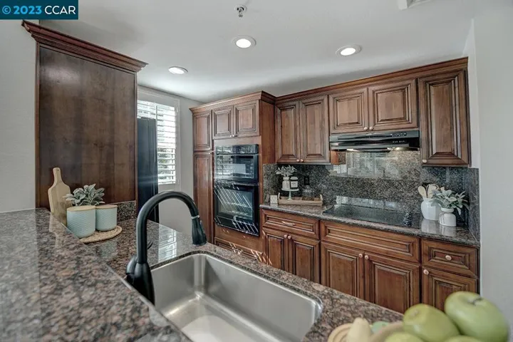 1840 Tice Creek Dr Unit 2430, Walnut Creek, California 94595