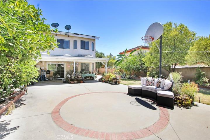 17021 Lassen Street, Northridge, California 91325