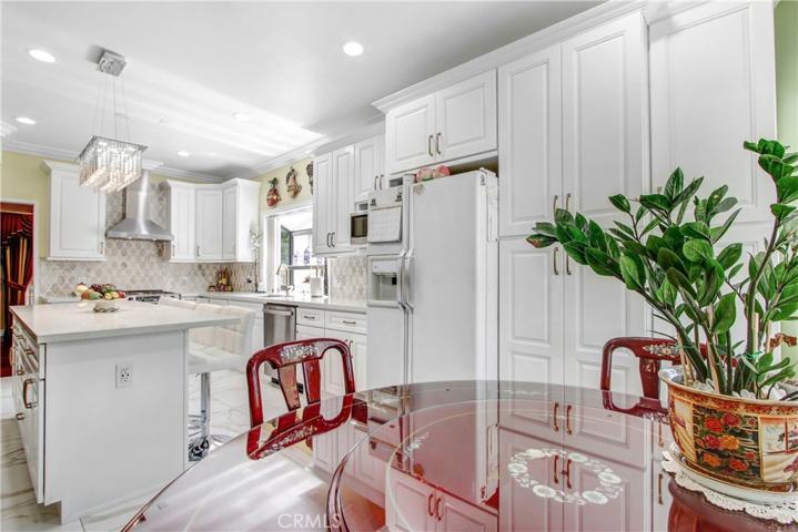 17021 Lassen Street, Northridge, California 91325