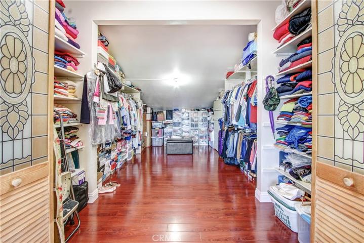 17021 Lassen Street, Northridge, California 91325