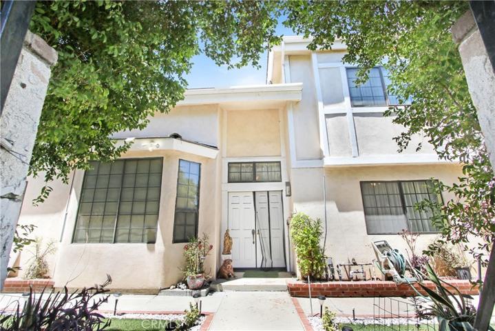 17021 Lassen Street, Northridge, California 91325