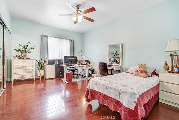 17021 Lassen Street, Northridge, California 91325